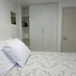 Na Beira Mar De Pajucara- Edif Neo- Apartamento Quarto E Sala - Possui Varanda- Vista Lateral Do Mar-Rua Julio Plech Filho 60 Esquina Com Avenida Doutor Antonio Gouveia - Consumo Eletrico E Pago No Ckeck-Out - 1 Kwh E 1,35 Reias - Tem Tela De Proteca